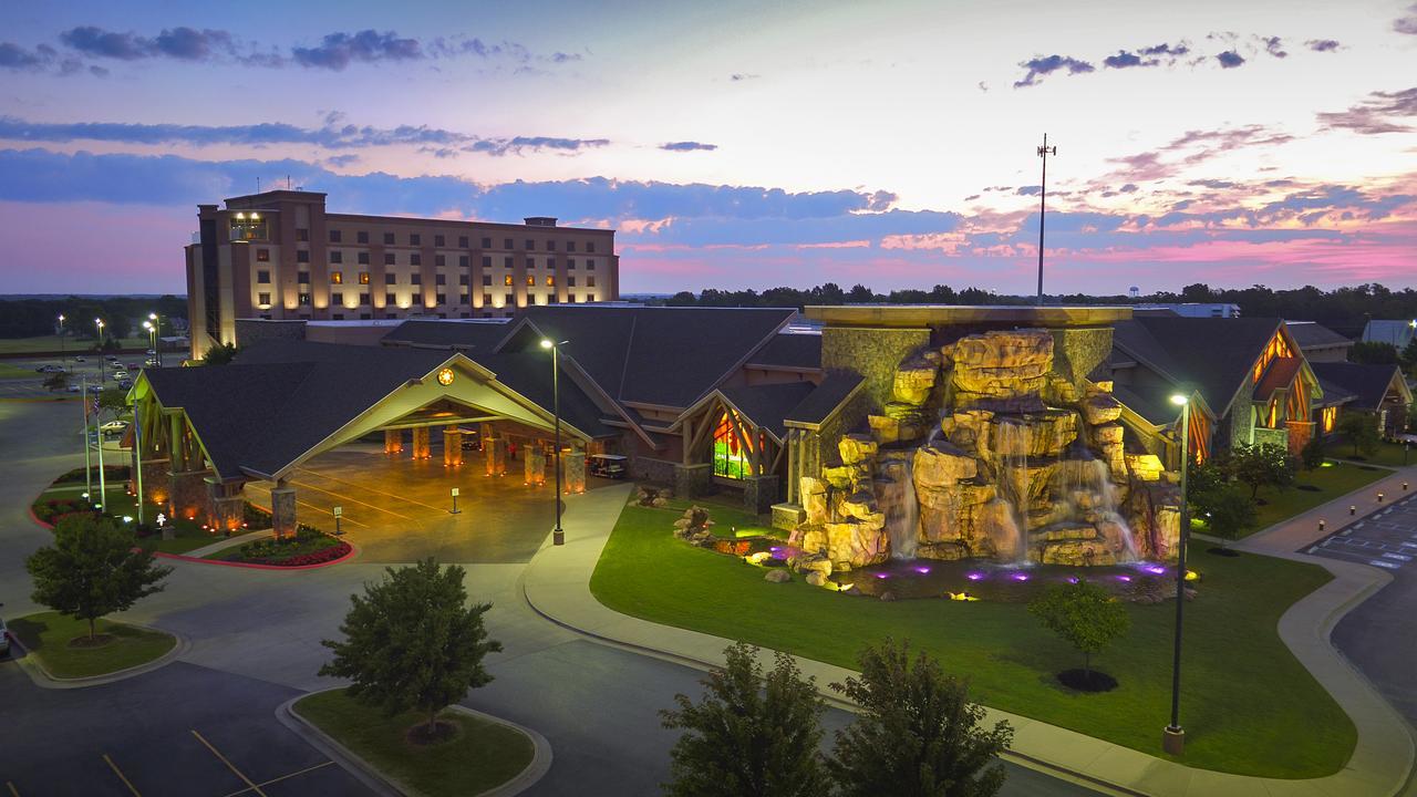 Cherokee Casino West Siloam Springs Resort Экстерьер фото